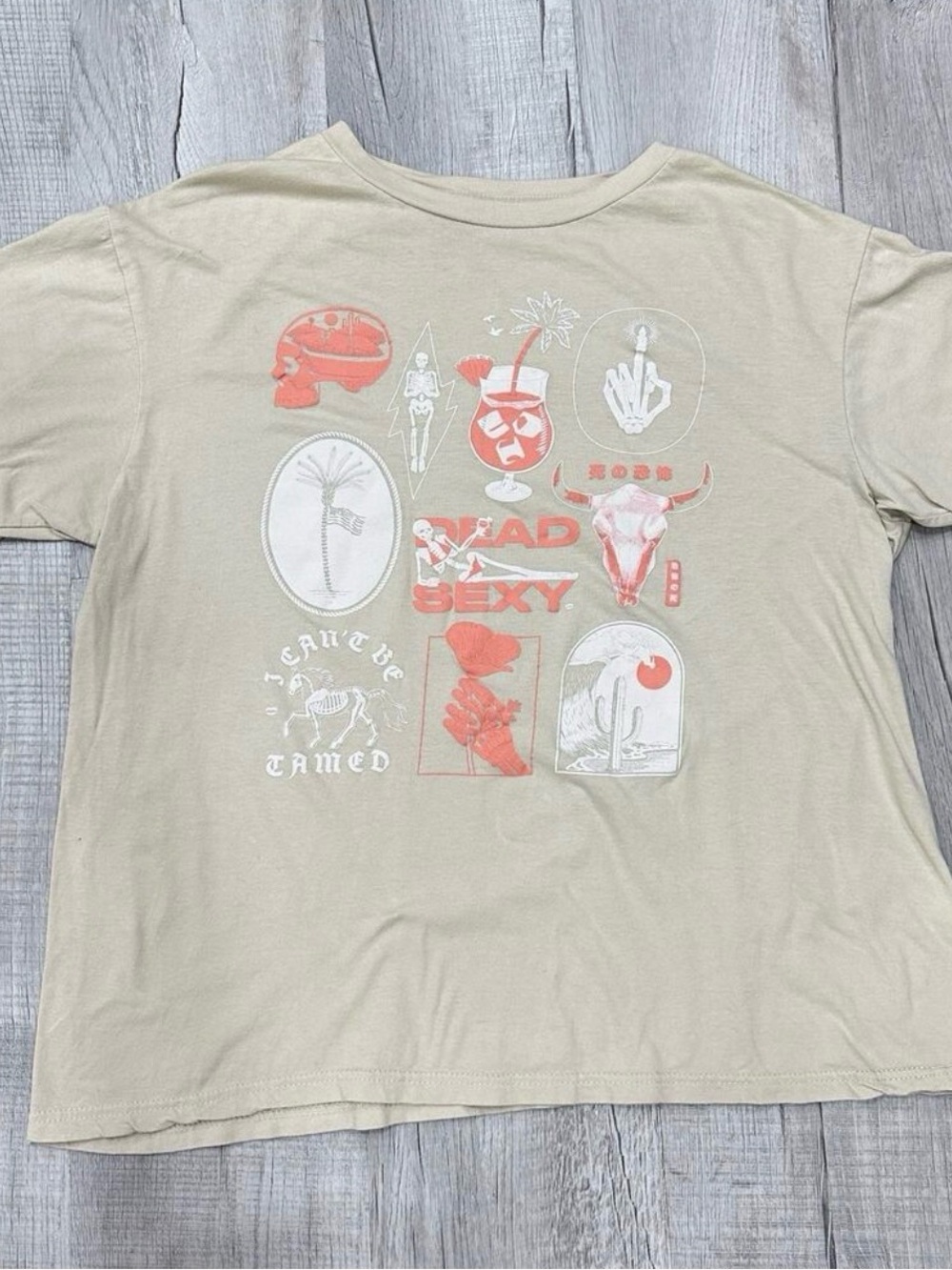 Chomp Dead Sexy T-Shirt Medium Graphic Skull Desert Western Tee Beige Streetwear